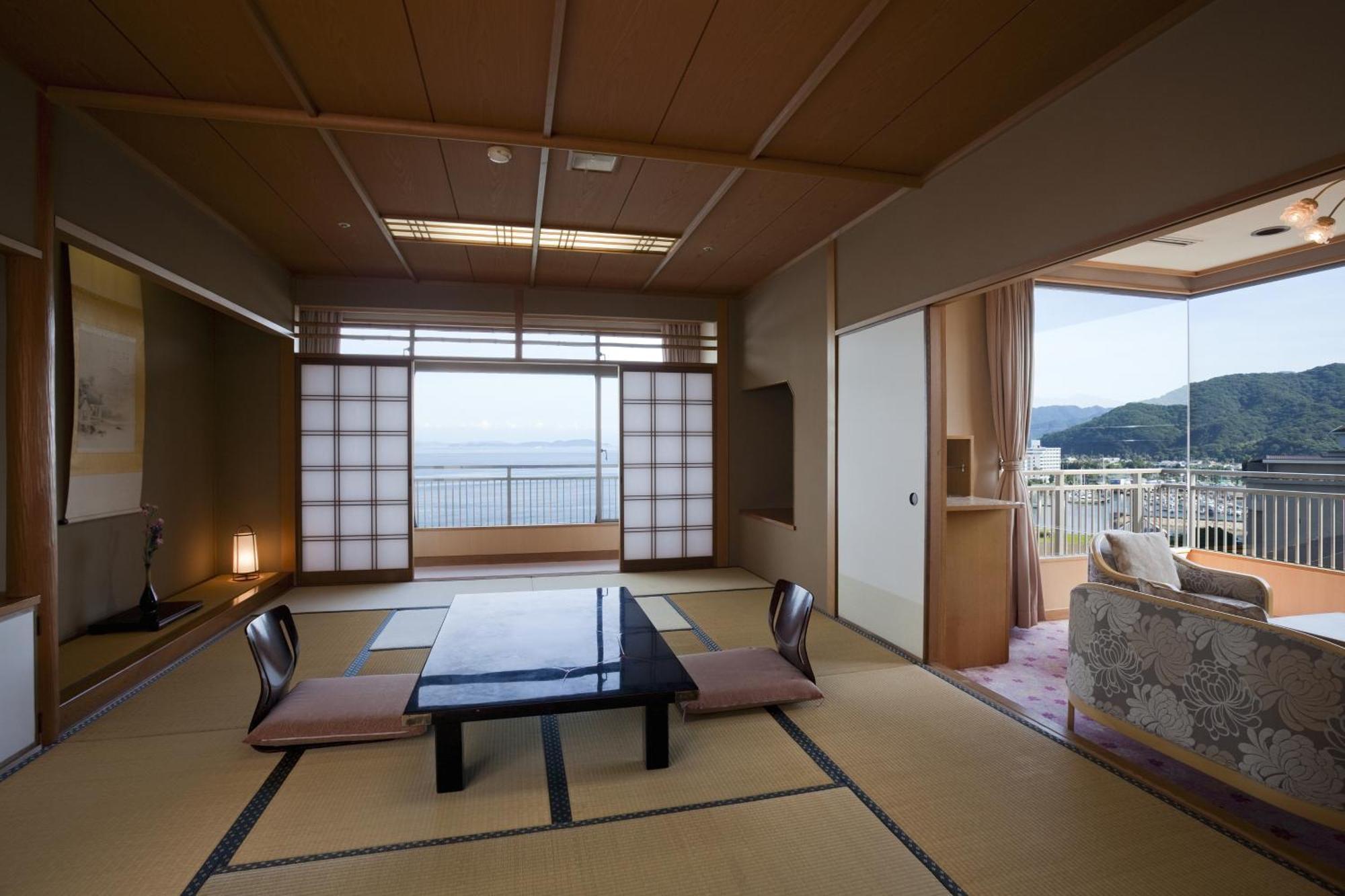 Hotel New Awaji Sumoto Екстериор снимка