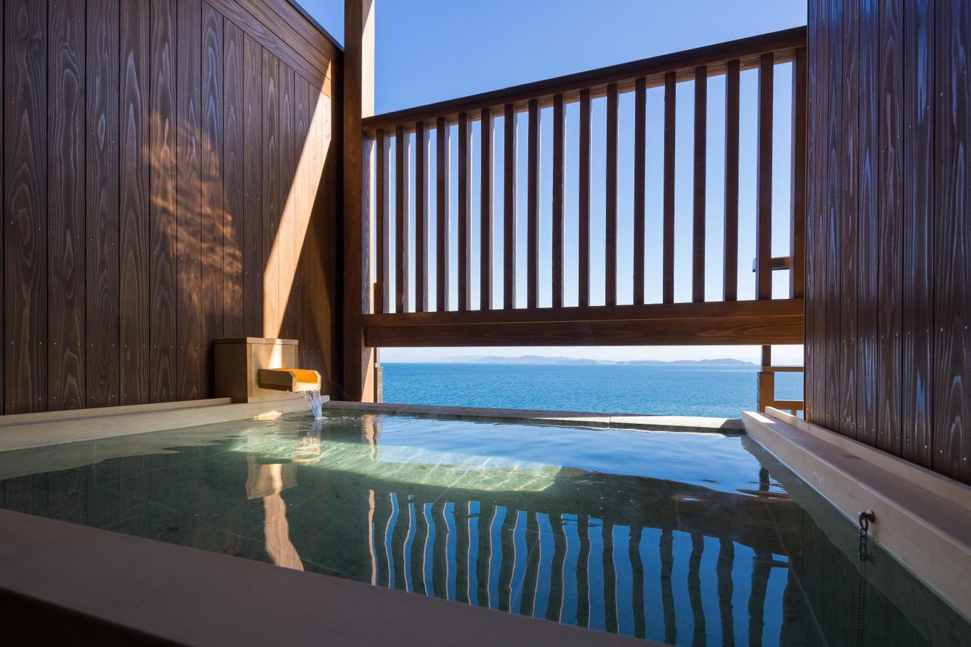 Hotel New Awaji Sumoto Екстериор снимка