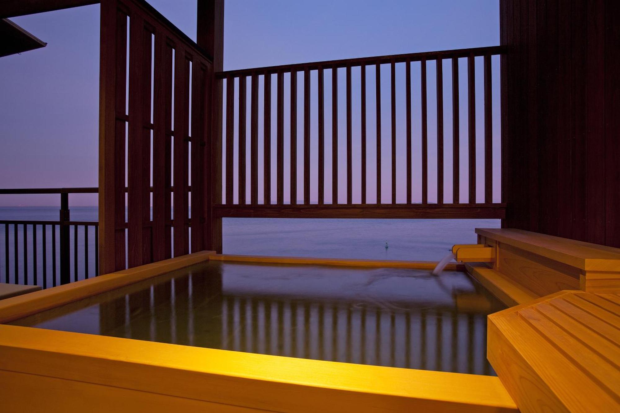 Hotel New Awaji Sumoto Екстериор снимка