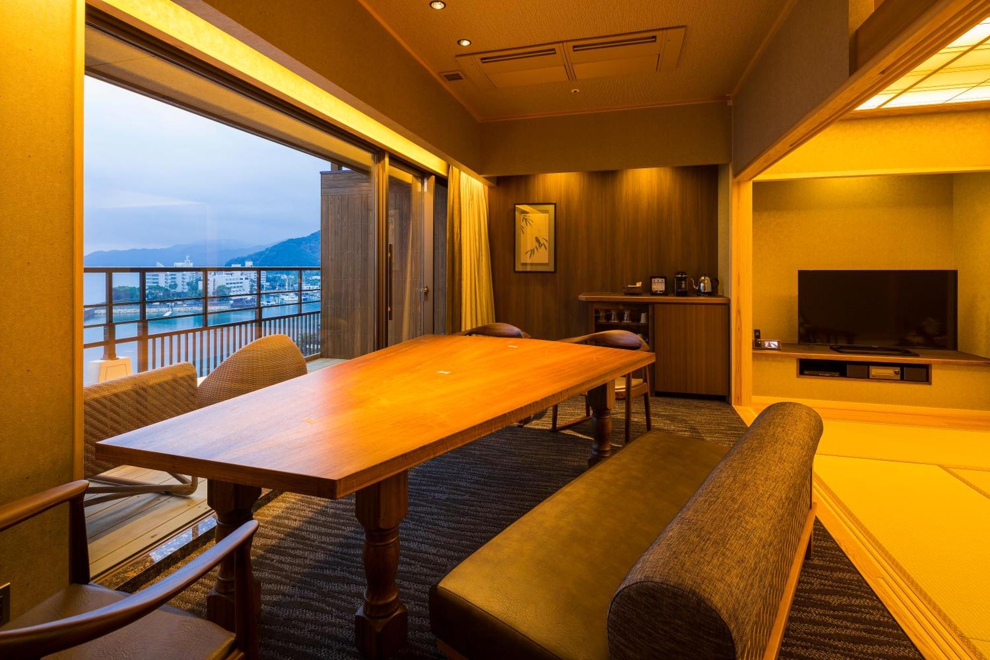 Hotel New Awaji Sumoto Екстериор снимка
