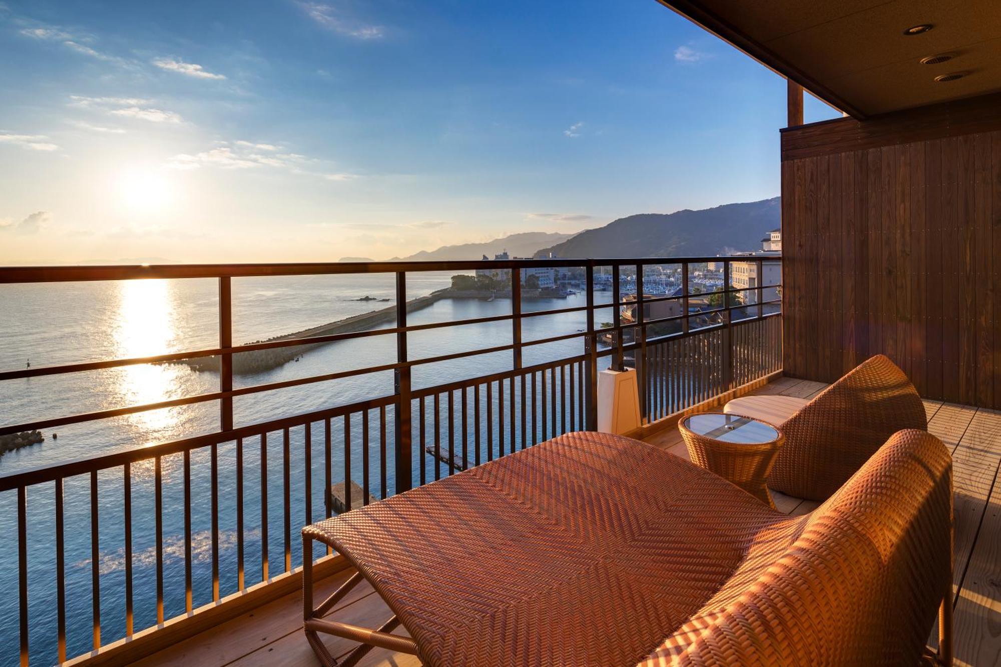 Hotel New Awaji Sumoto Екстериор снимка