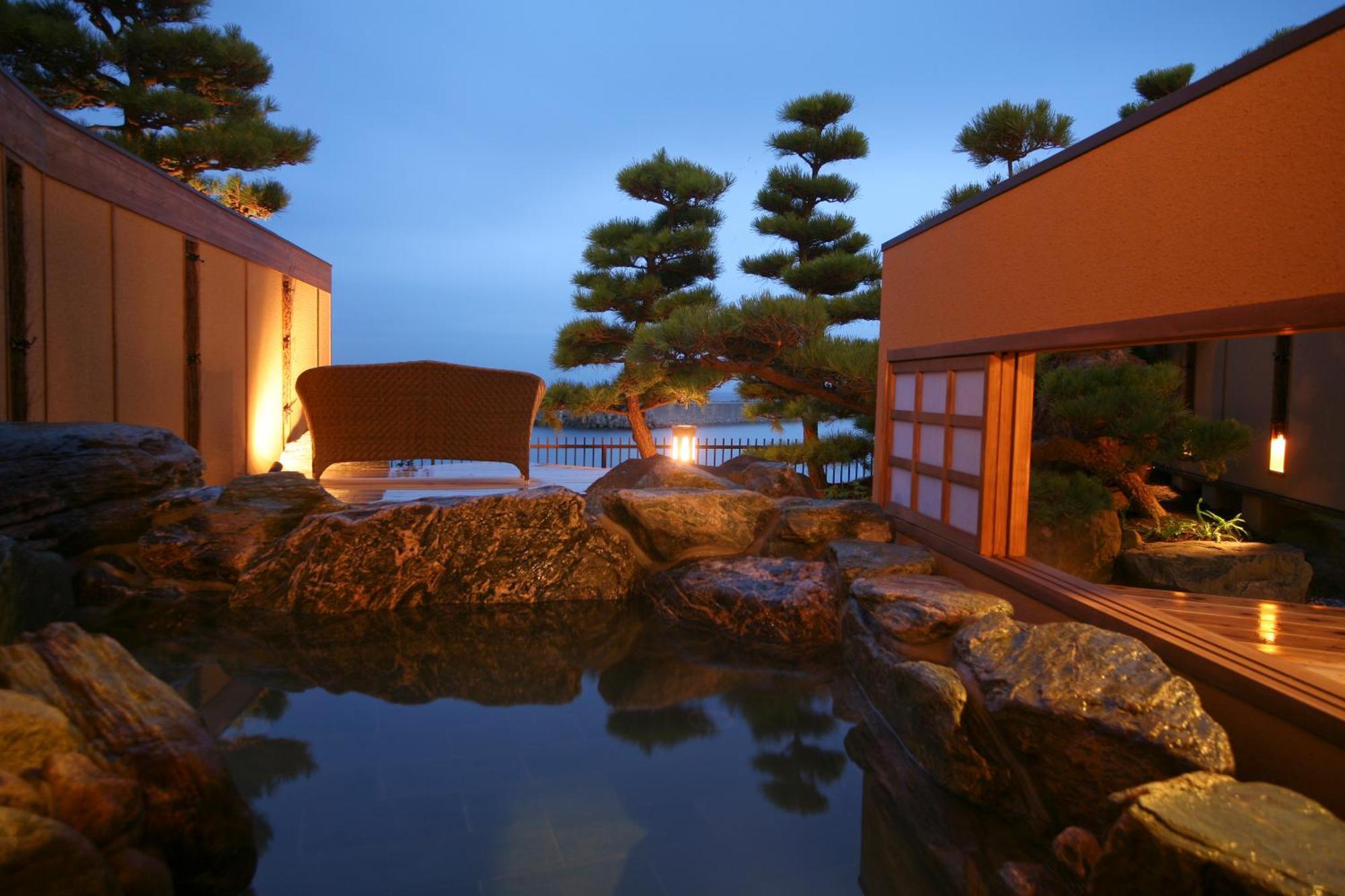 Hotel New Awaji Sumoto Екстериор снимка
