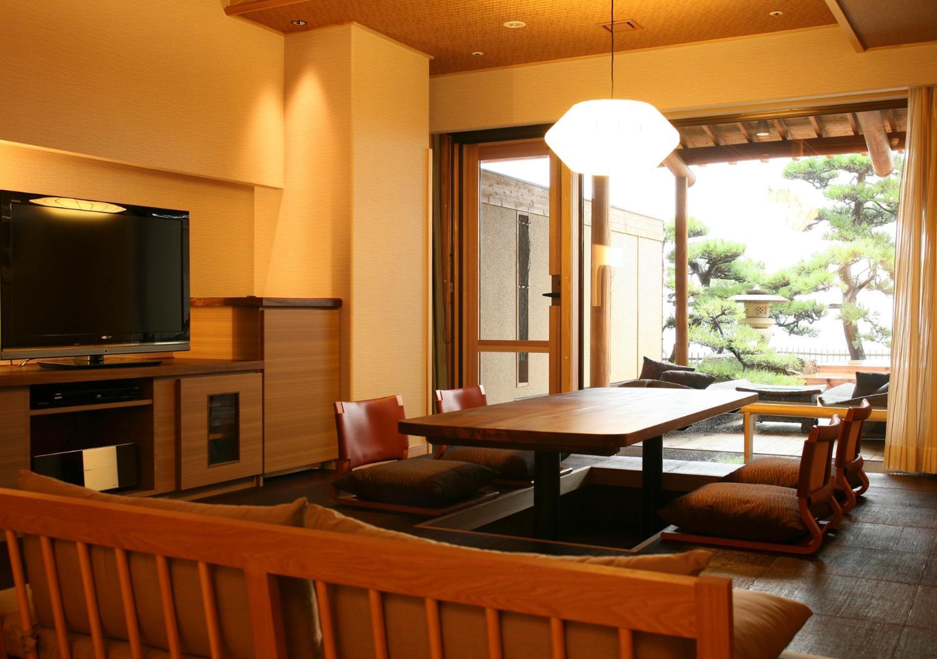 Hotel New Awaji Sumoto Екстериор снимка