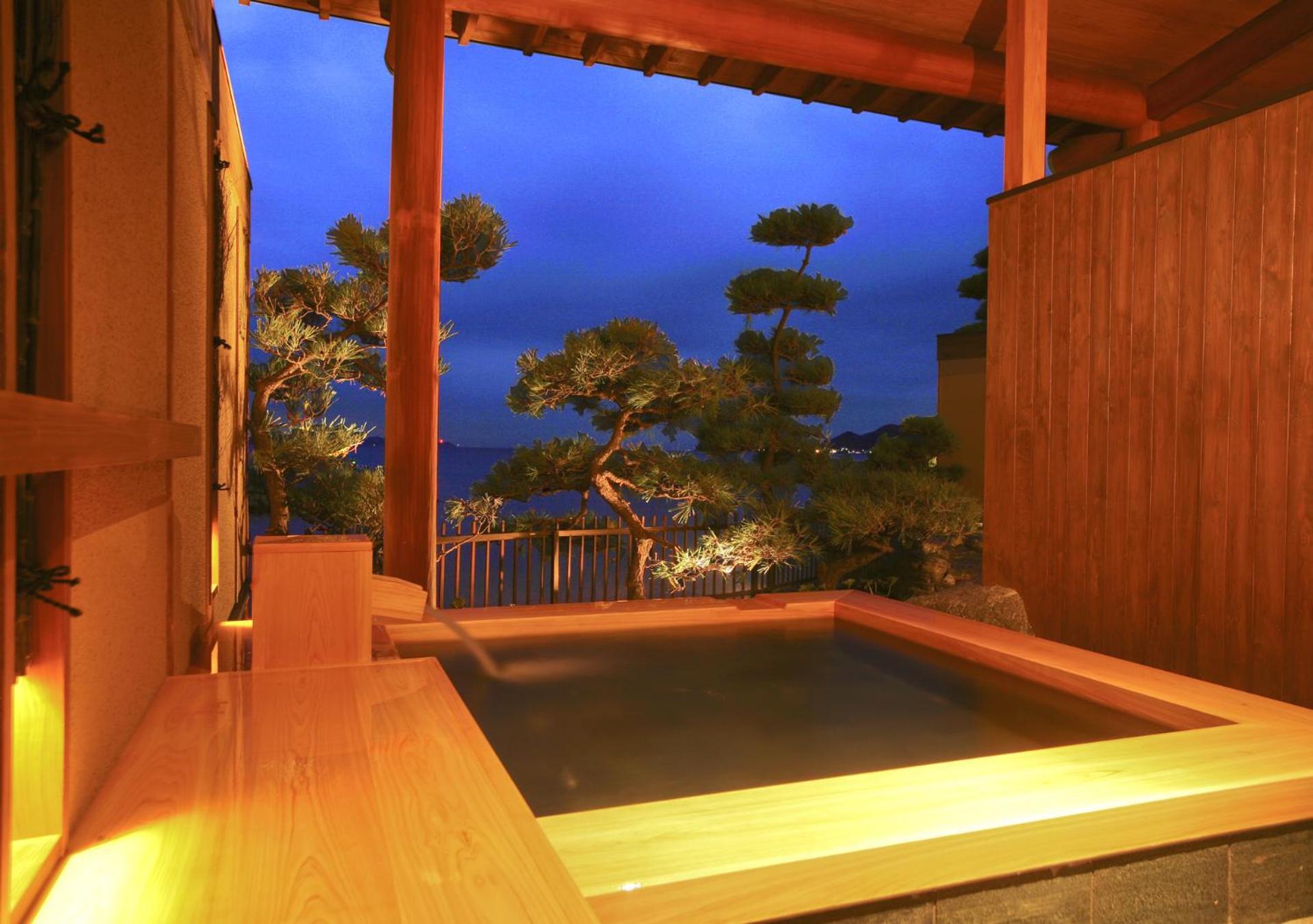 Hotel New Awaji Sumoto Екстериор снимка
