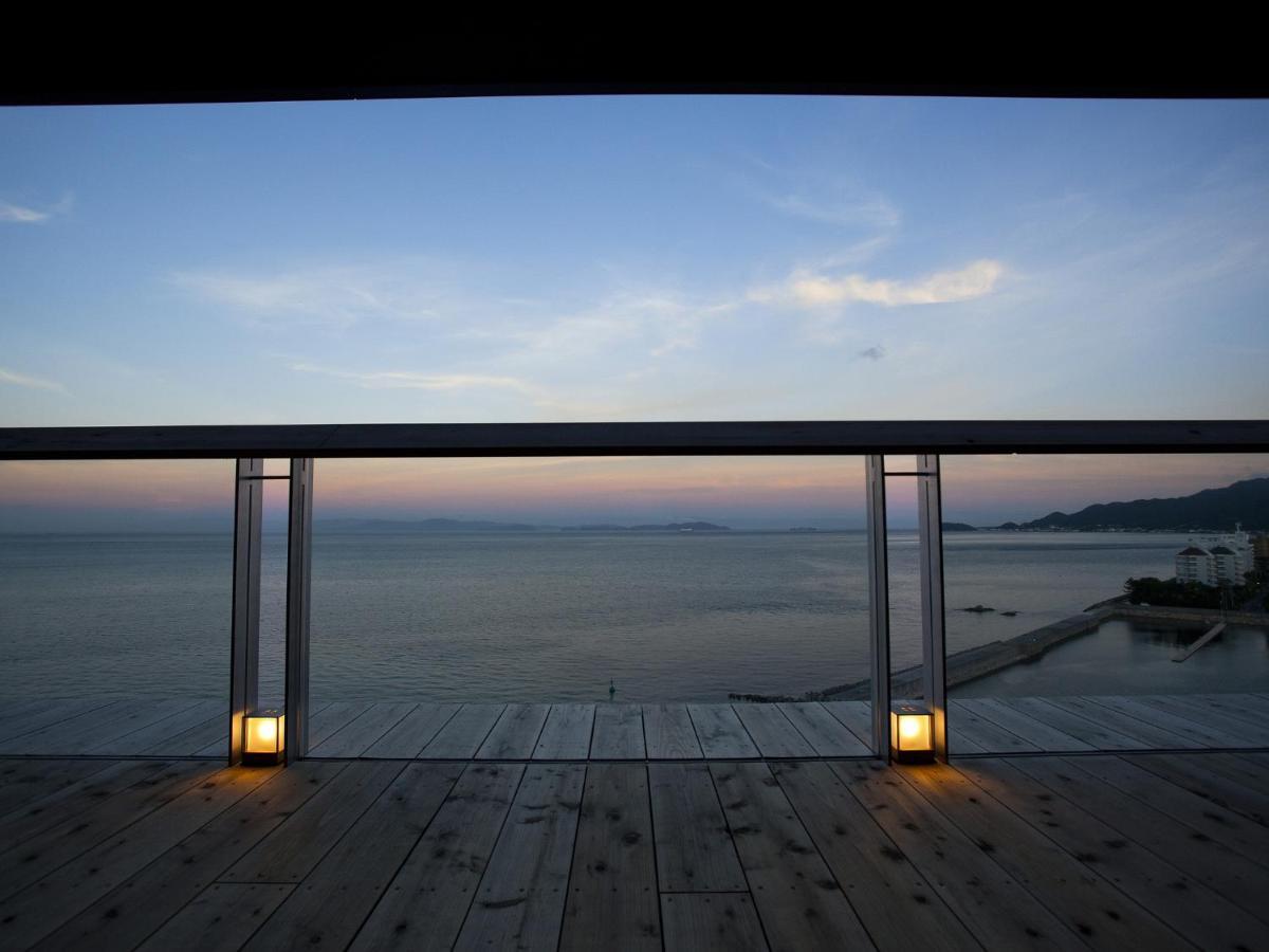 Hotel New Awaji Sumoto Екстериор снимка